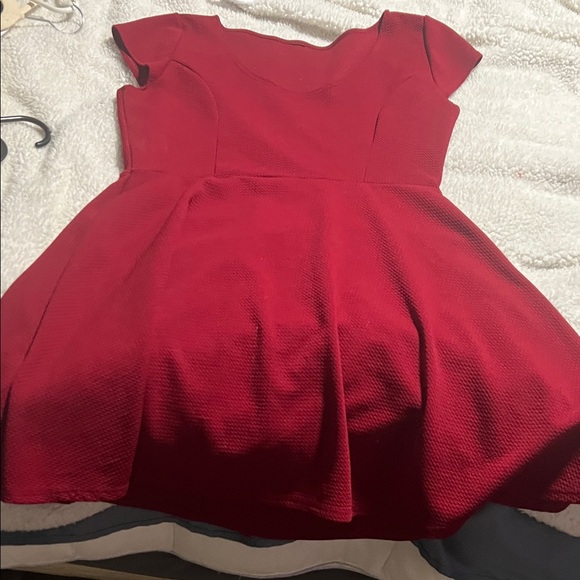 Dresses & Skirts - Elegant Red ladies Dress